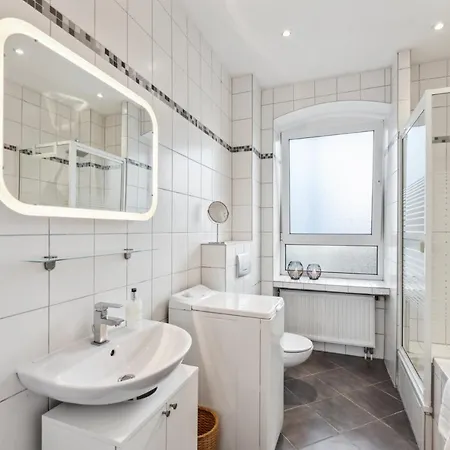 Bright 3-room Near Prenzlauer Berg Берлин