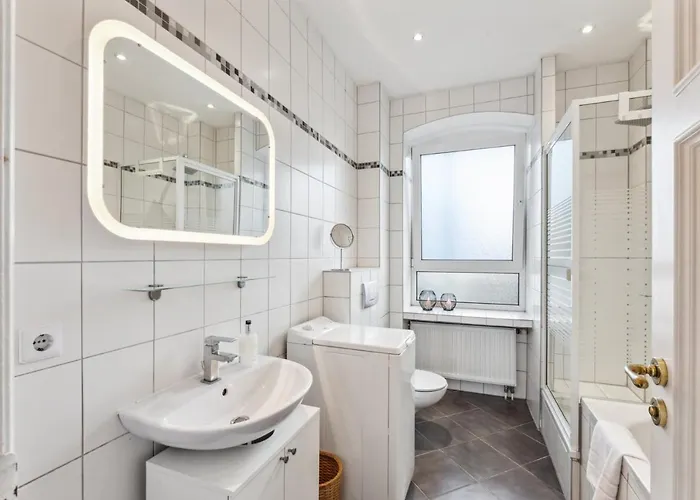 Bright 3-room Near Prenzlauer Berg Berlijn