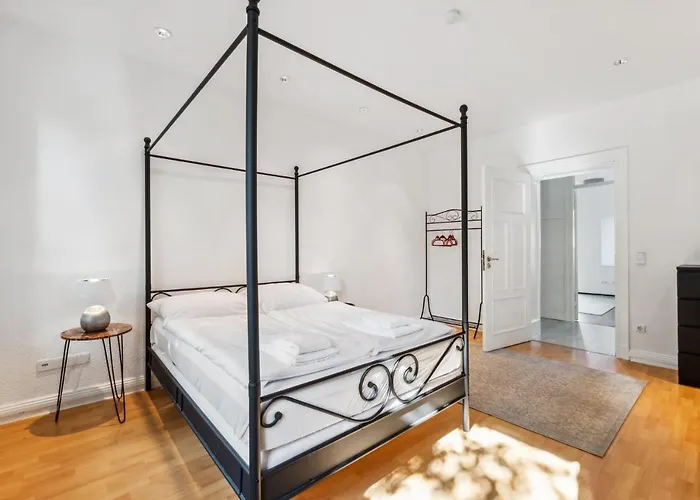 Bright 3-room Near Prenzlauer Berg Appartement