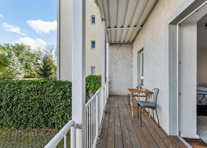 Apartamento Bright 3-room Near Prenzlauer Berg Berlín