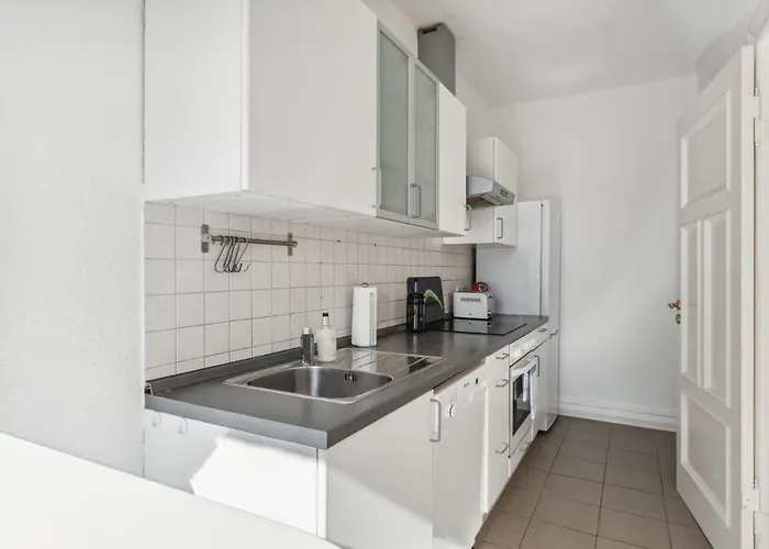 Bright 3-room Near Prenzlauer Berg * ברלין